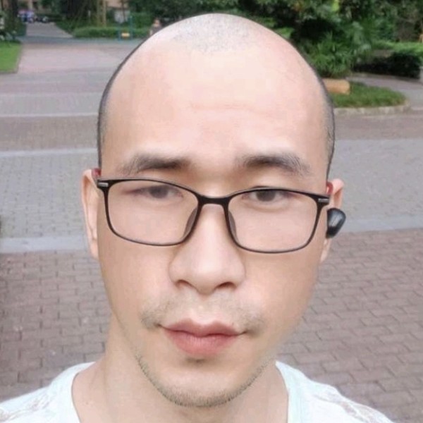 天空凝眸的照片