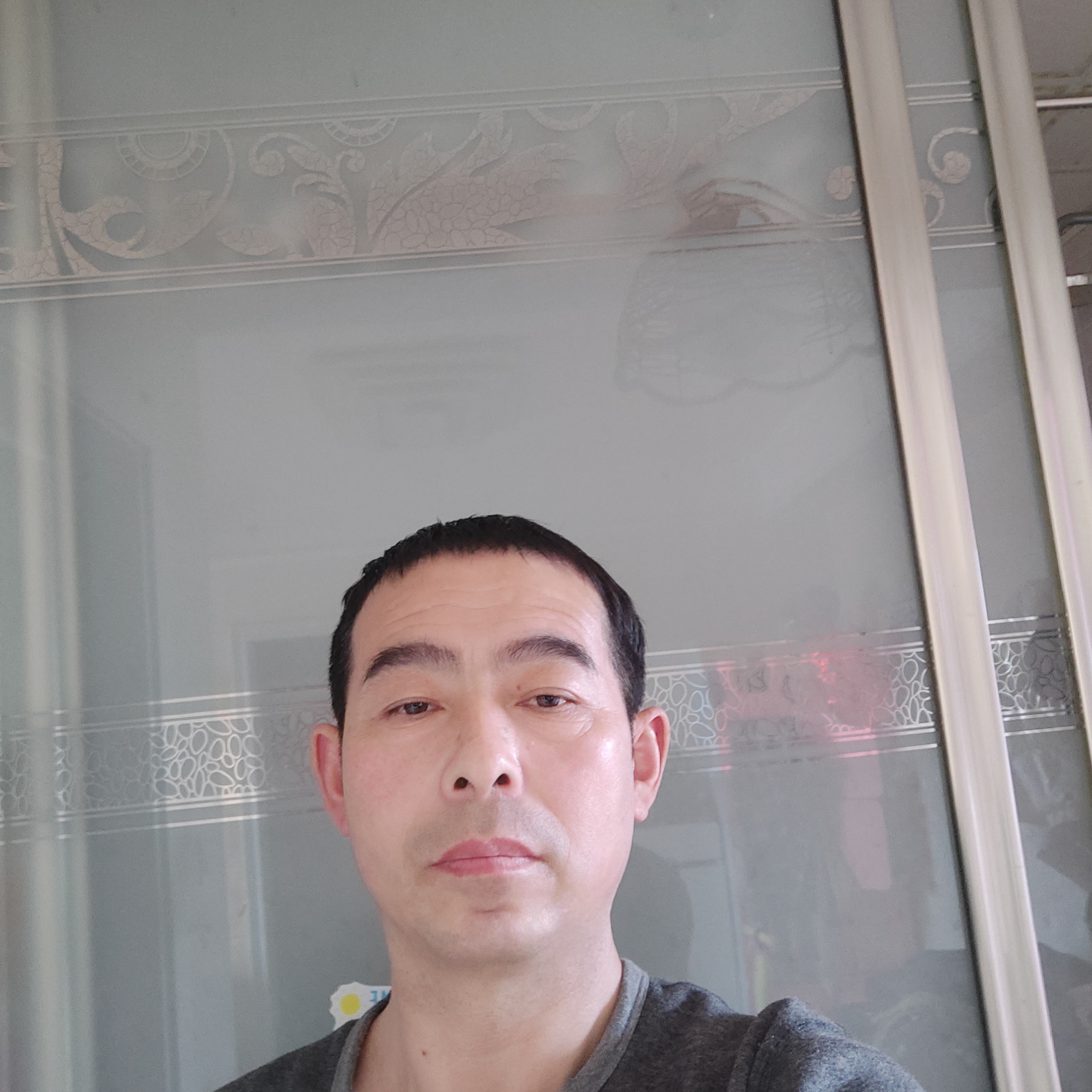 耳机回首光亮的照片