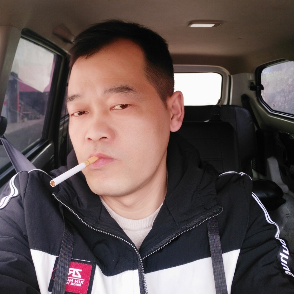 金鱼放弃还单身的照片