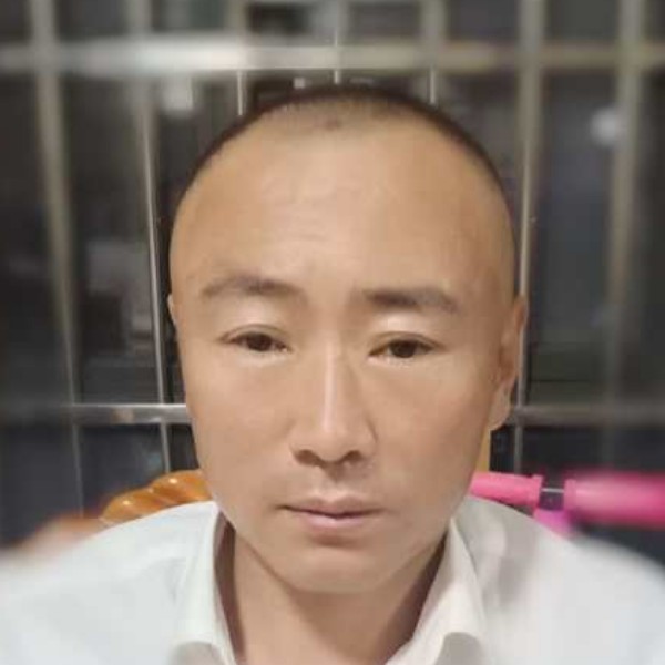 关思国的照片