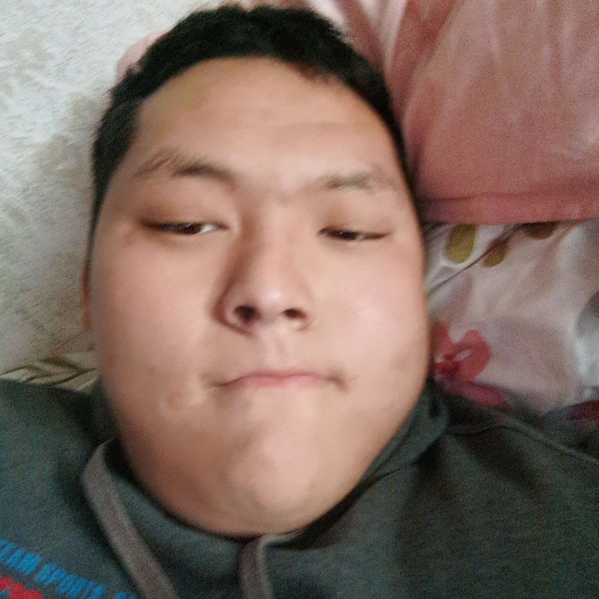顺利倾心帅哥的照片