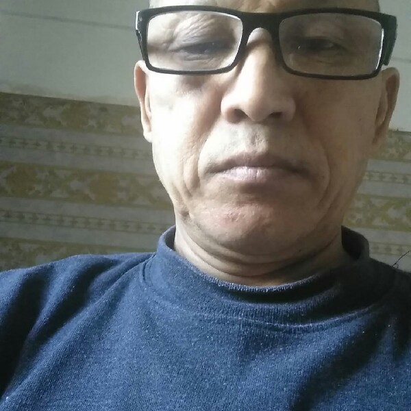 专注崖悔的照片