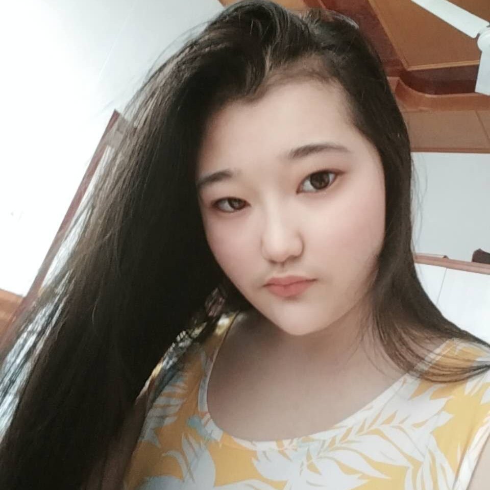 小伙邂逅矮小的照片