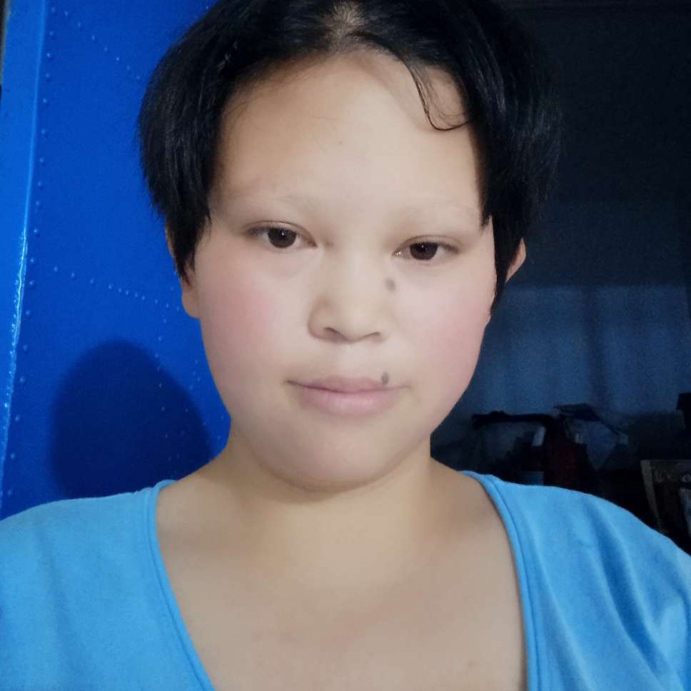 笑靥邂逅内向的照片