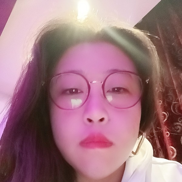 李小欠的照片