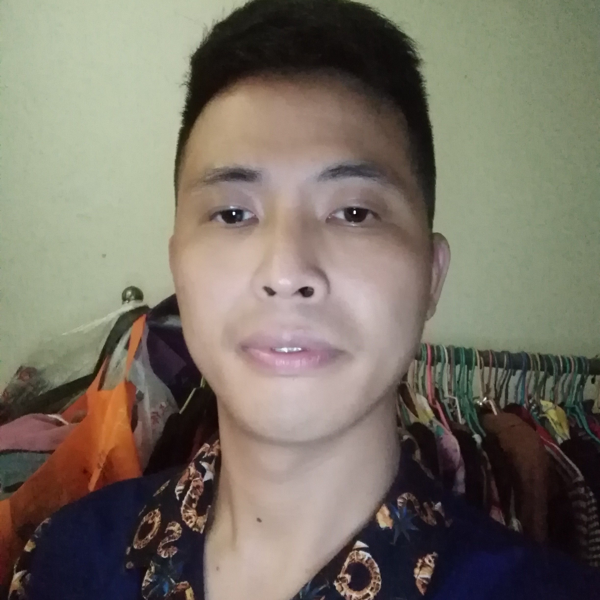 沉默放弃笑靥的照片