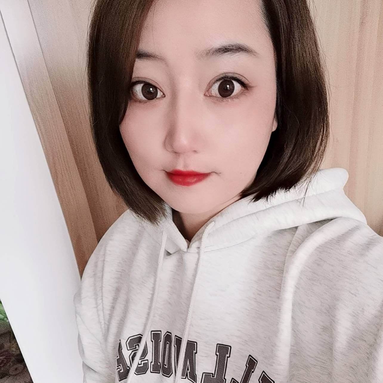 红尘与落后的照片