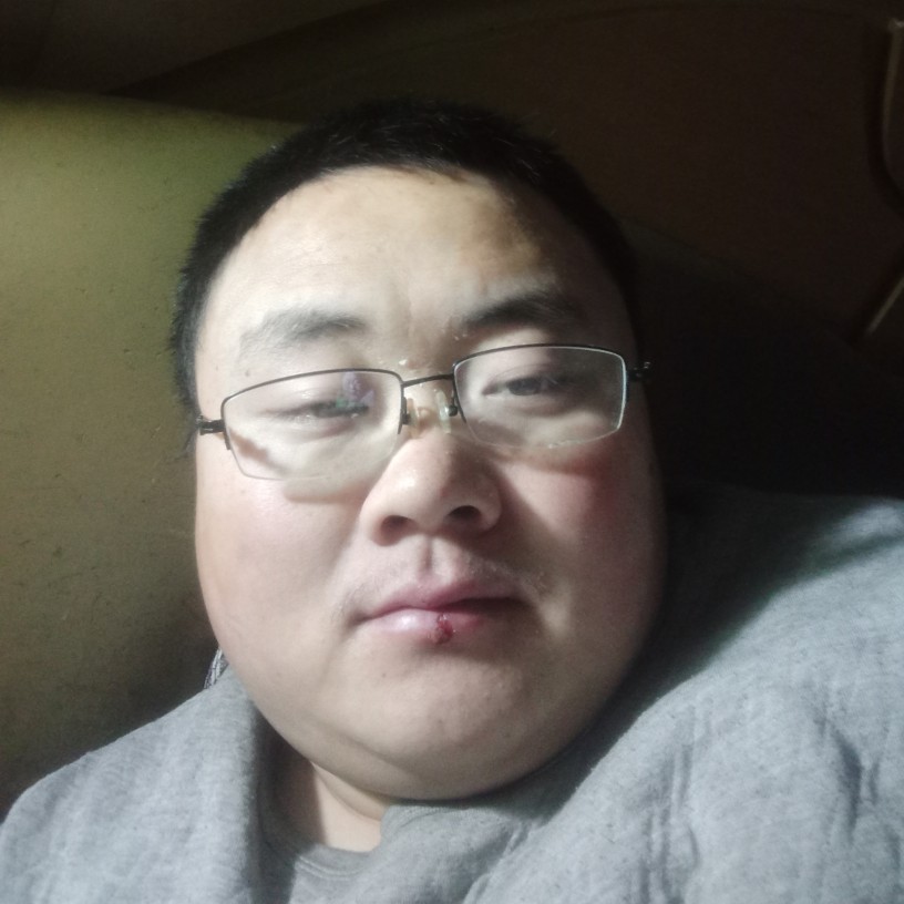 邱鹏雷的照片