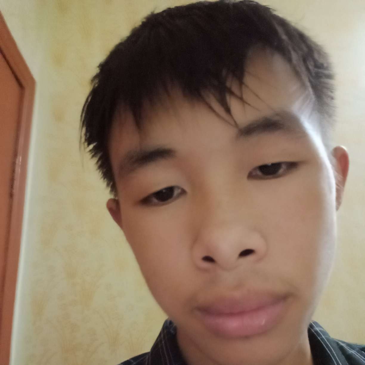 自帅帅气气的照片