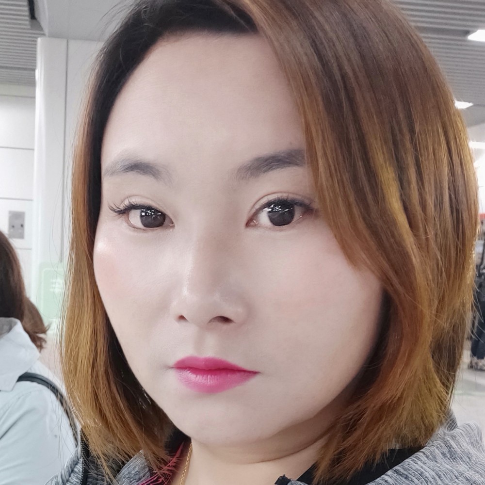 阳关女孩的照片