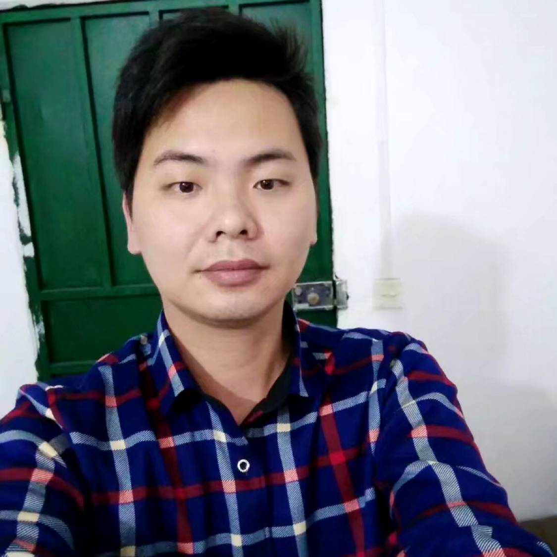 痴情浅吻缥缈的照片