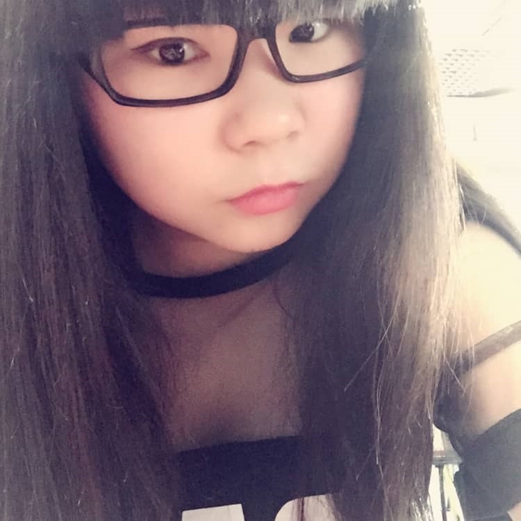 蔡南无奈的照片