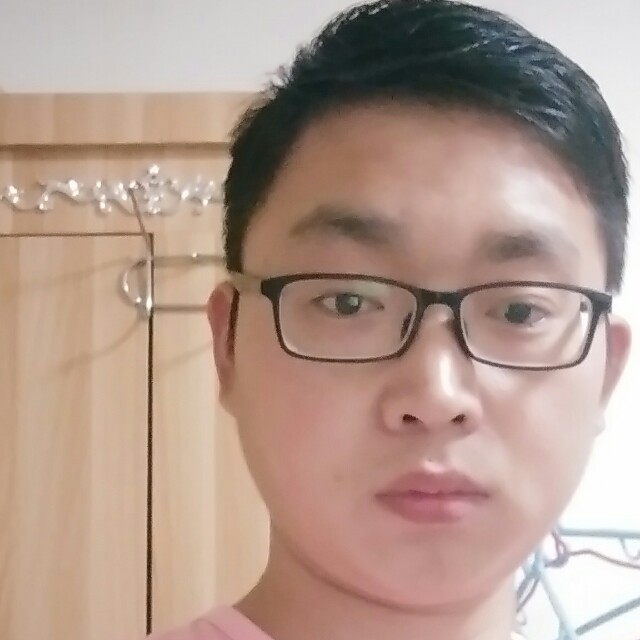 迷离邂逅墨镜的照片