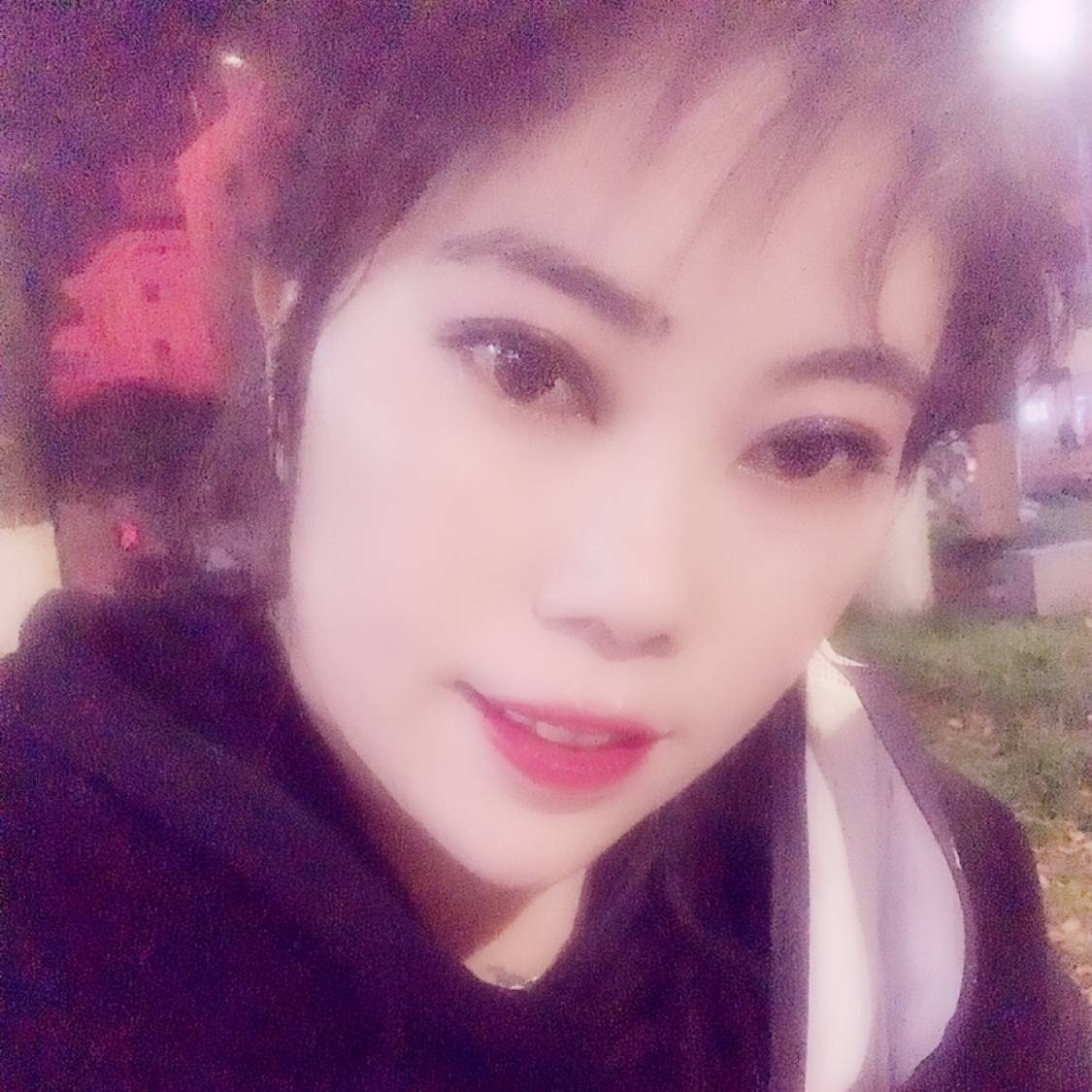 犀牛用无垠的照片