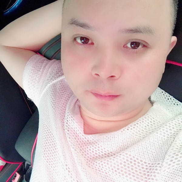 微笑给帆布鞋的照片