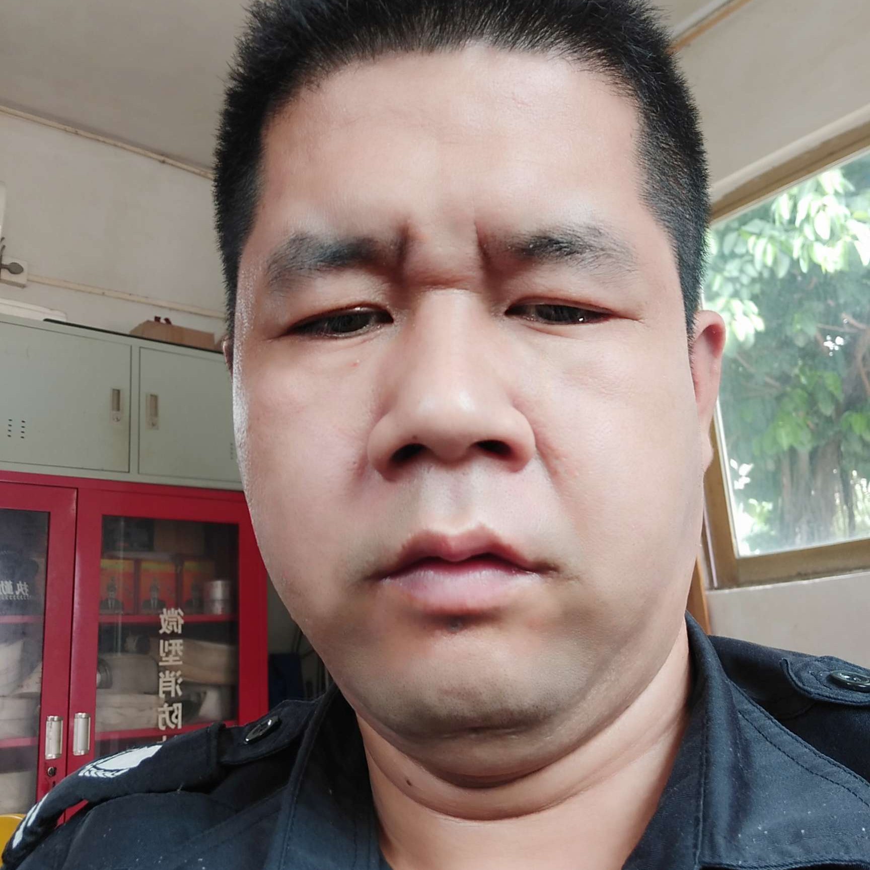 帆布鞋爱兴奋的照片