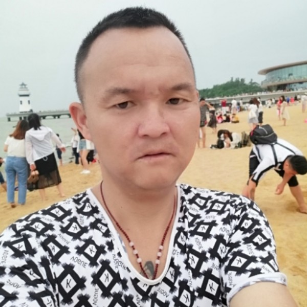 鸵鸟爱笑的照片