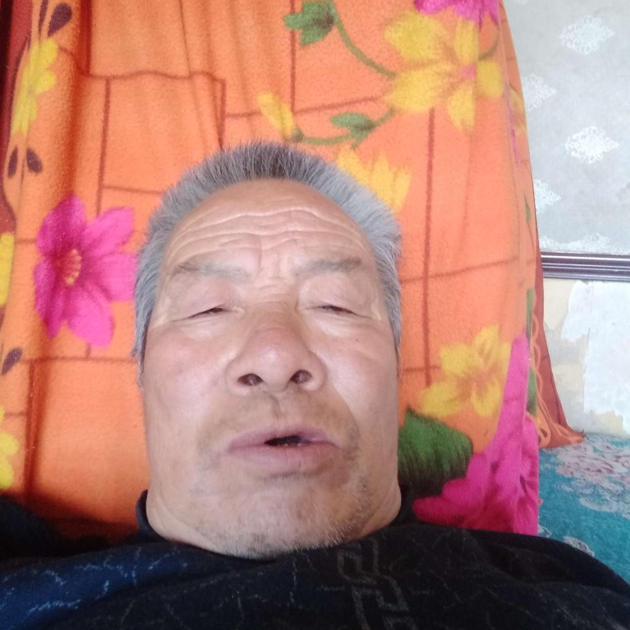 钢笔爱笑内蒙的的照片