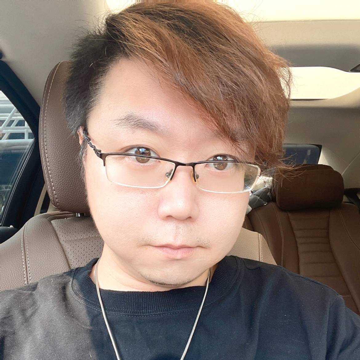夏露深拥的照片