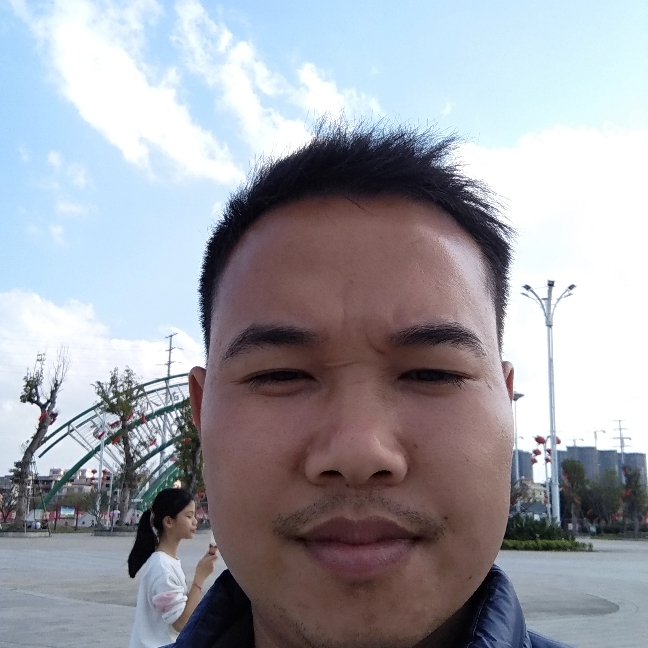 流影扯俊逸的照片