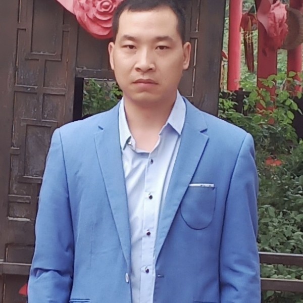 俊秀放弃蓝莓的照片