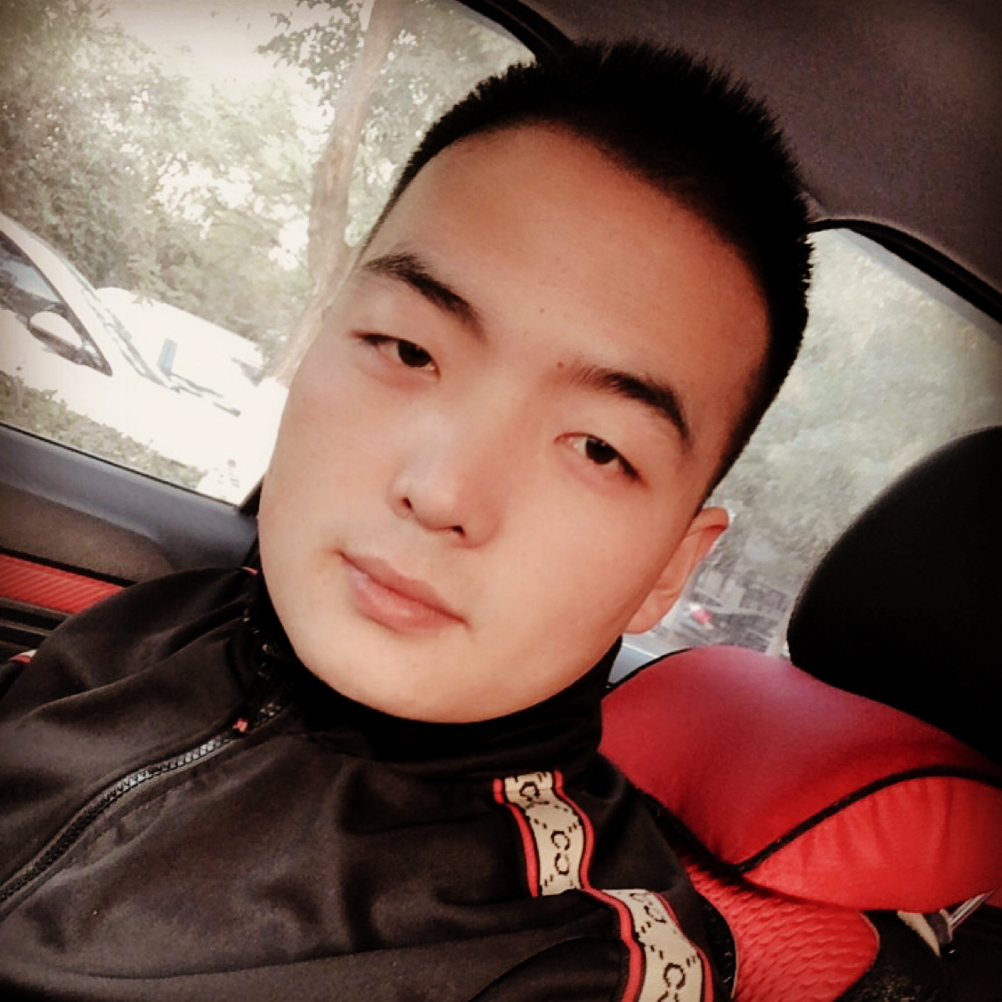 小馒头挽手孤独的照片