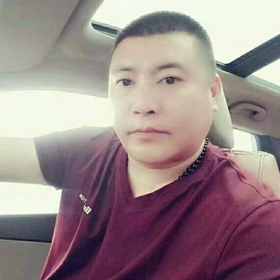 牵手的照片