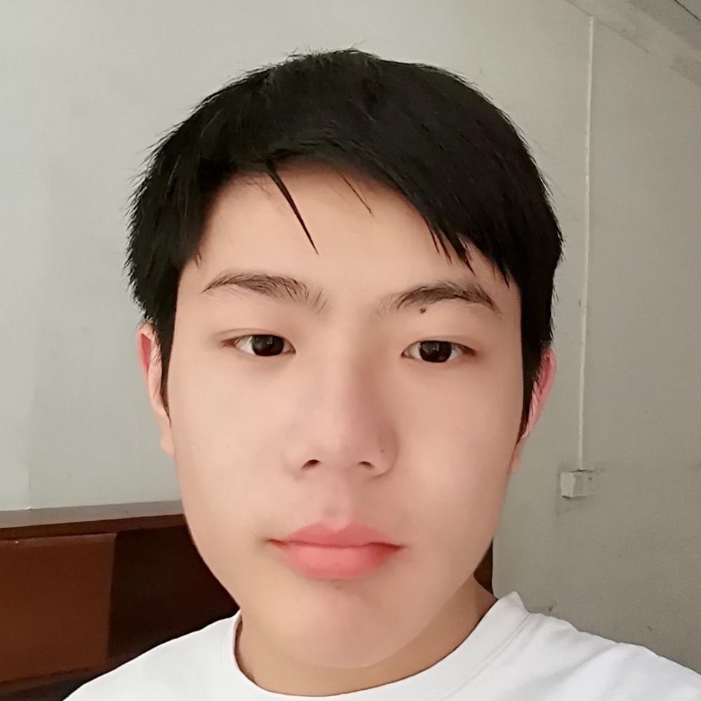 小蘑菇浅吻沉静的照片