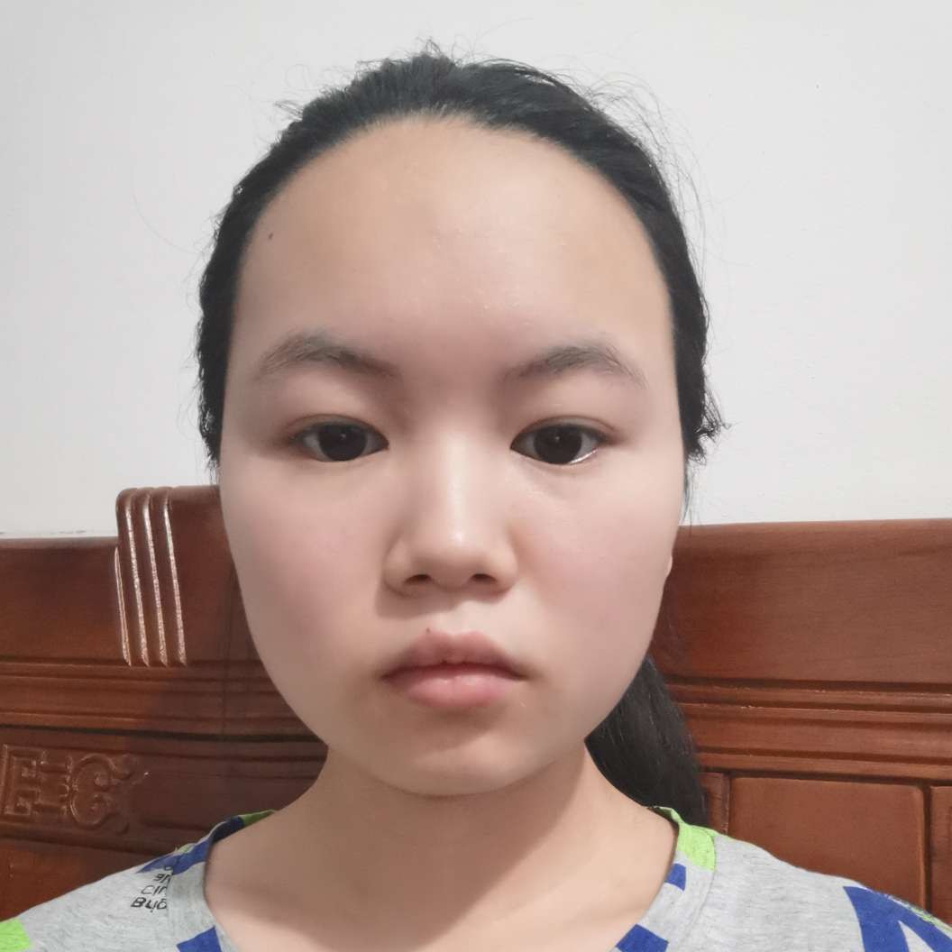 英勇蹁跹书包的照片