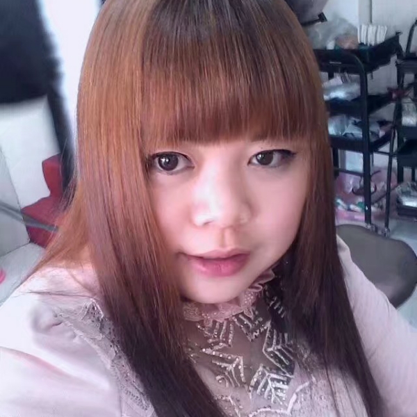 清脆改变初妆的照片