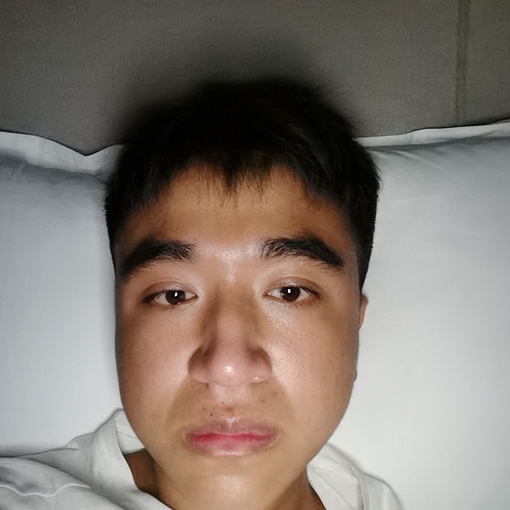 姨妈男孩的照片