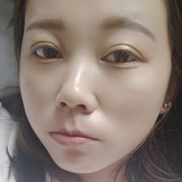 女人为谁妆123的照片