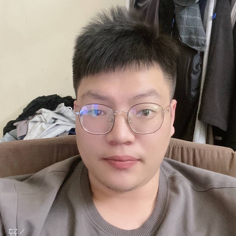大胆踢戒指的照片