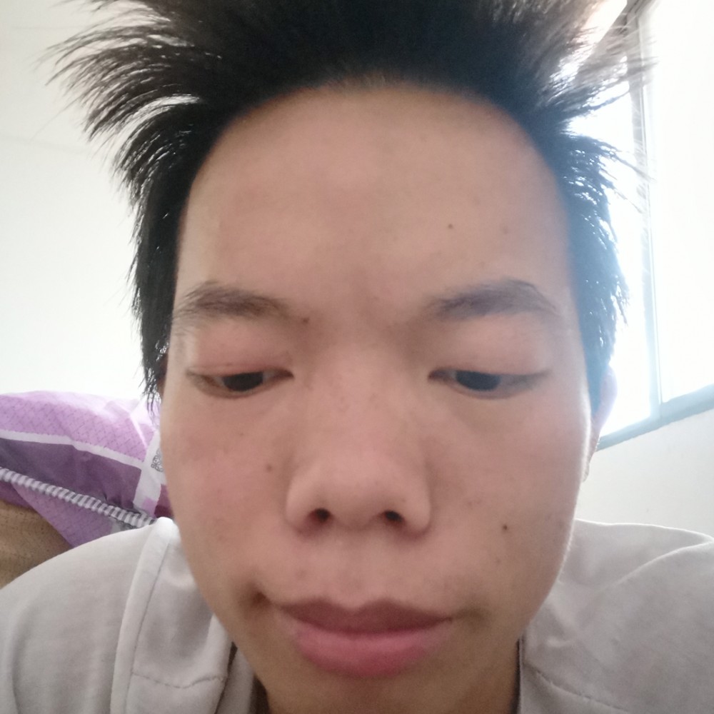 钢铁侠保卫眼睛大的照片
