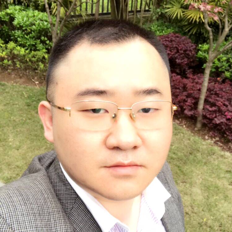 西装暴走胖的照片