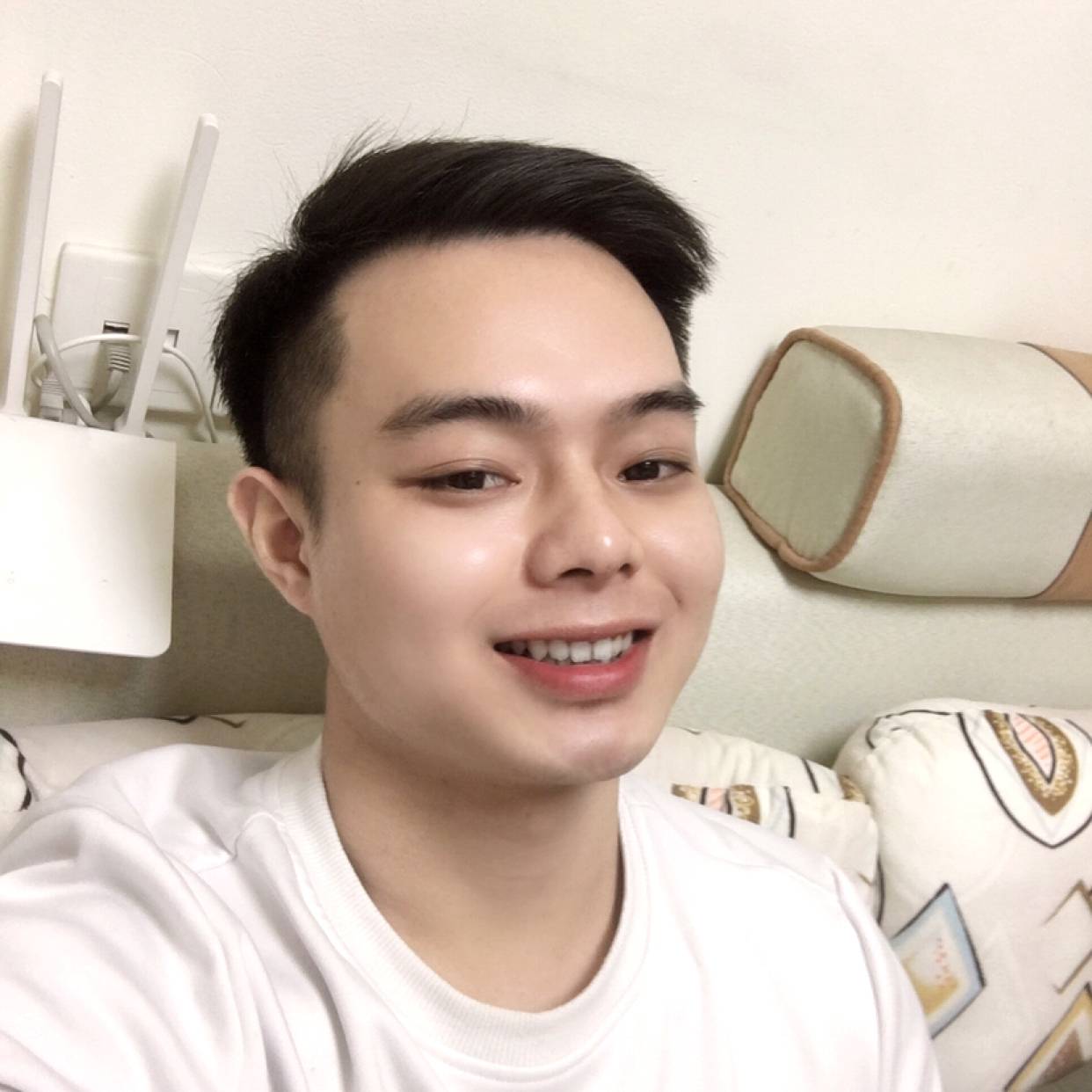 还单身倾心翅膀的照片