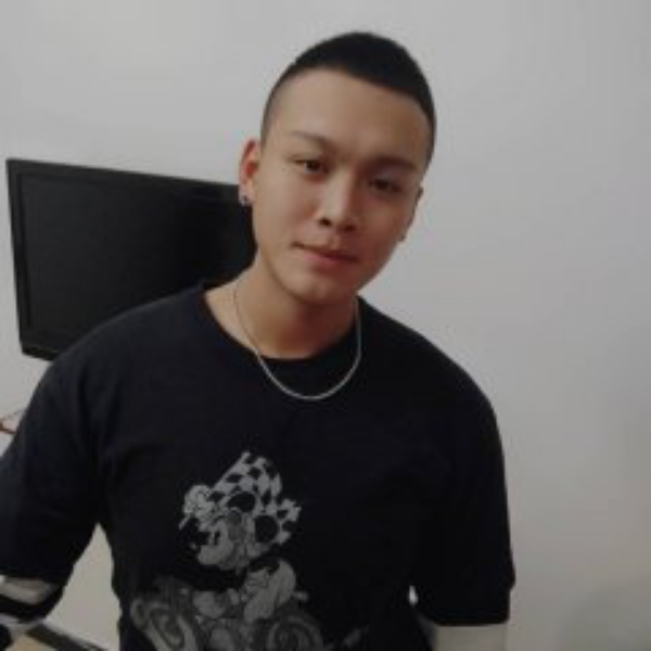 雅马哈与她的照片