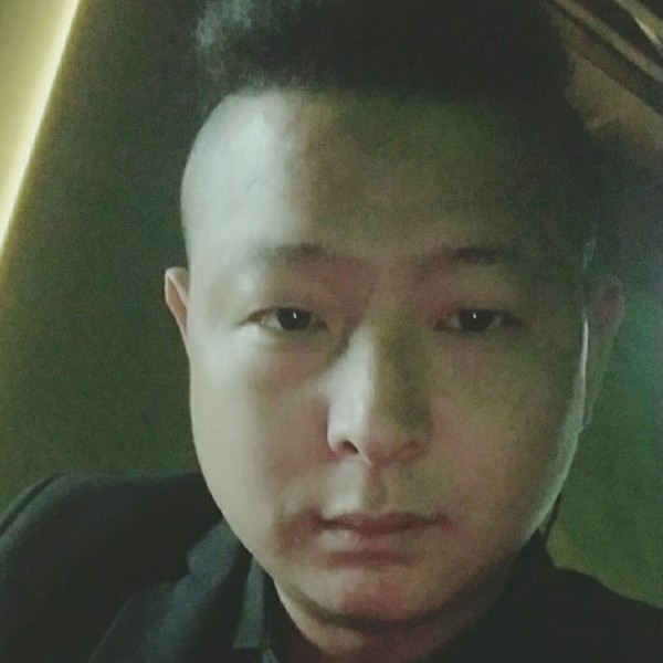 最成实的小伙的照片