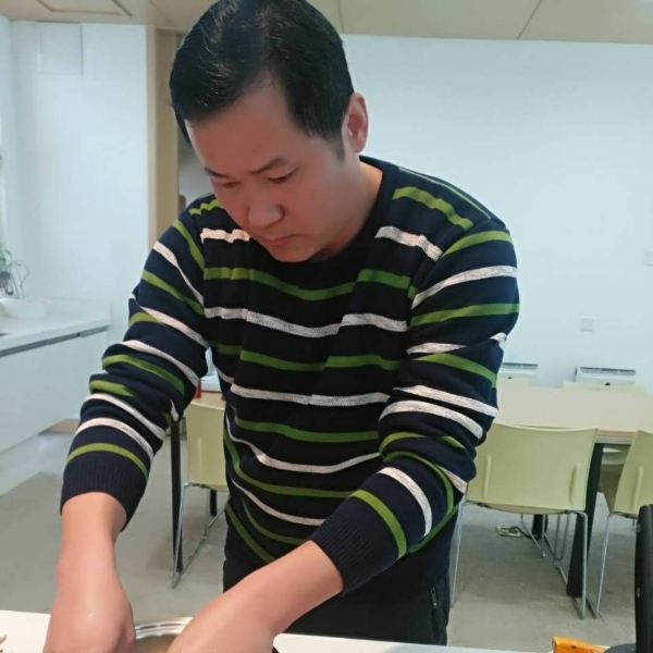 快乐的单生汉的照片
