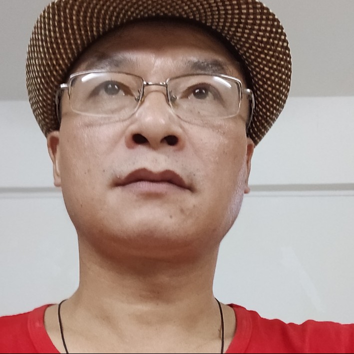 激情浅吻秋月的照片