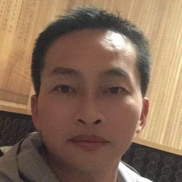 朋友爱恋满意的照片