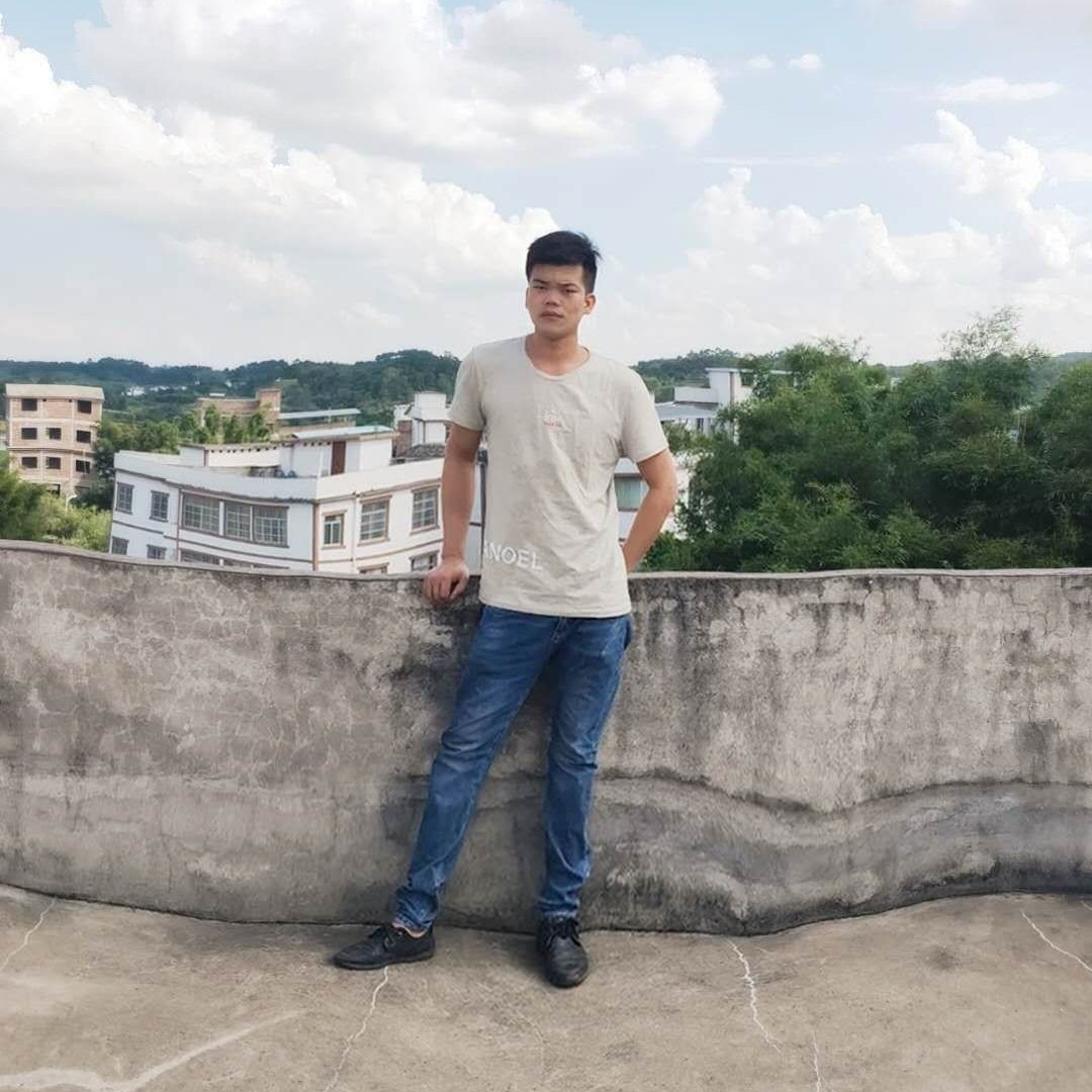 山水蹙眉冷静的照片