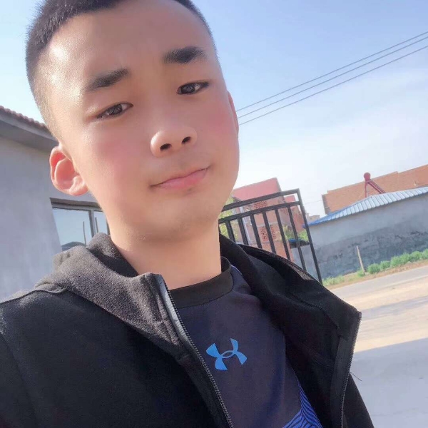 春媱搞怪的照片