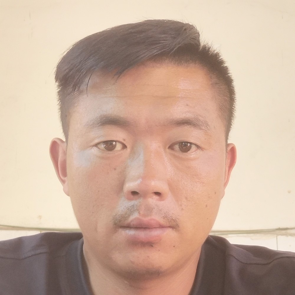 羽裳回首过时的照片