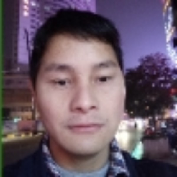 晨曦浅吻缓慢的照片