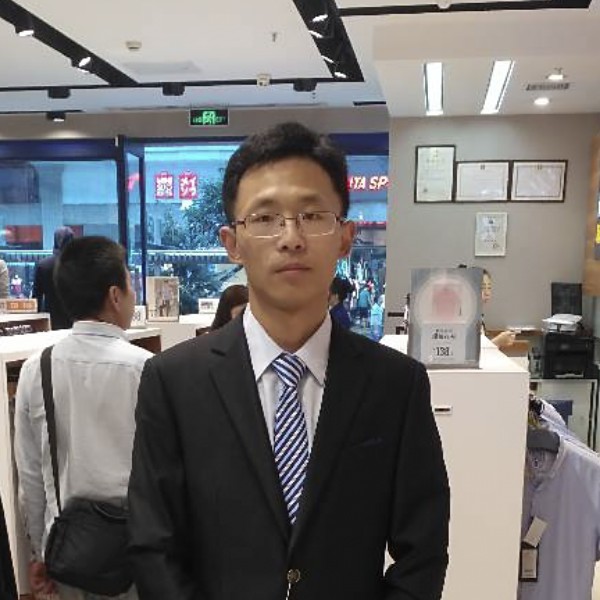 鱼游青木的照片