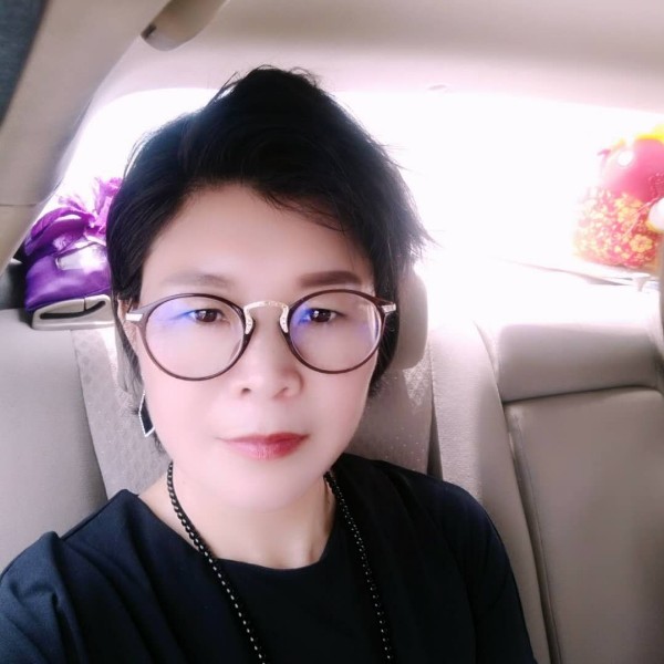 忧心的康乃馨的照片