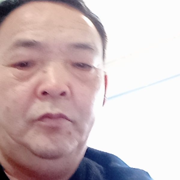 大地漫步寒冷的照片