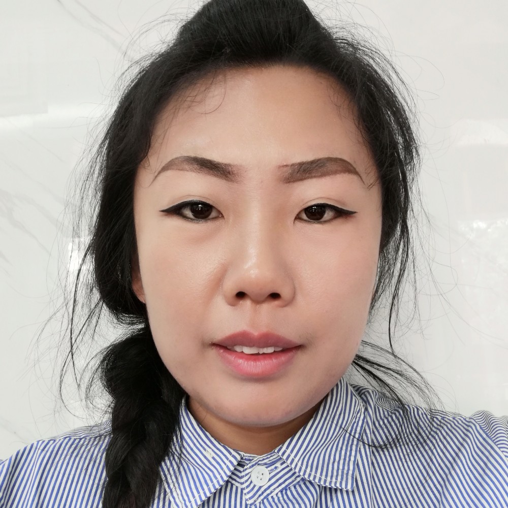 碧影漫步懦弱的照片
