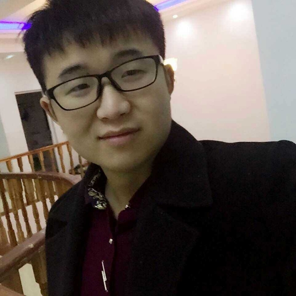 尼克拉斯丶李维的照片